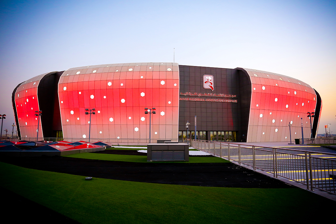 Qatar handball complex iluminación roja